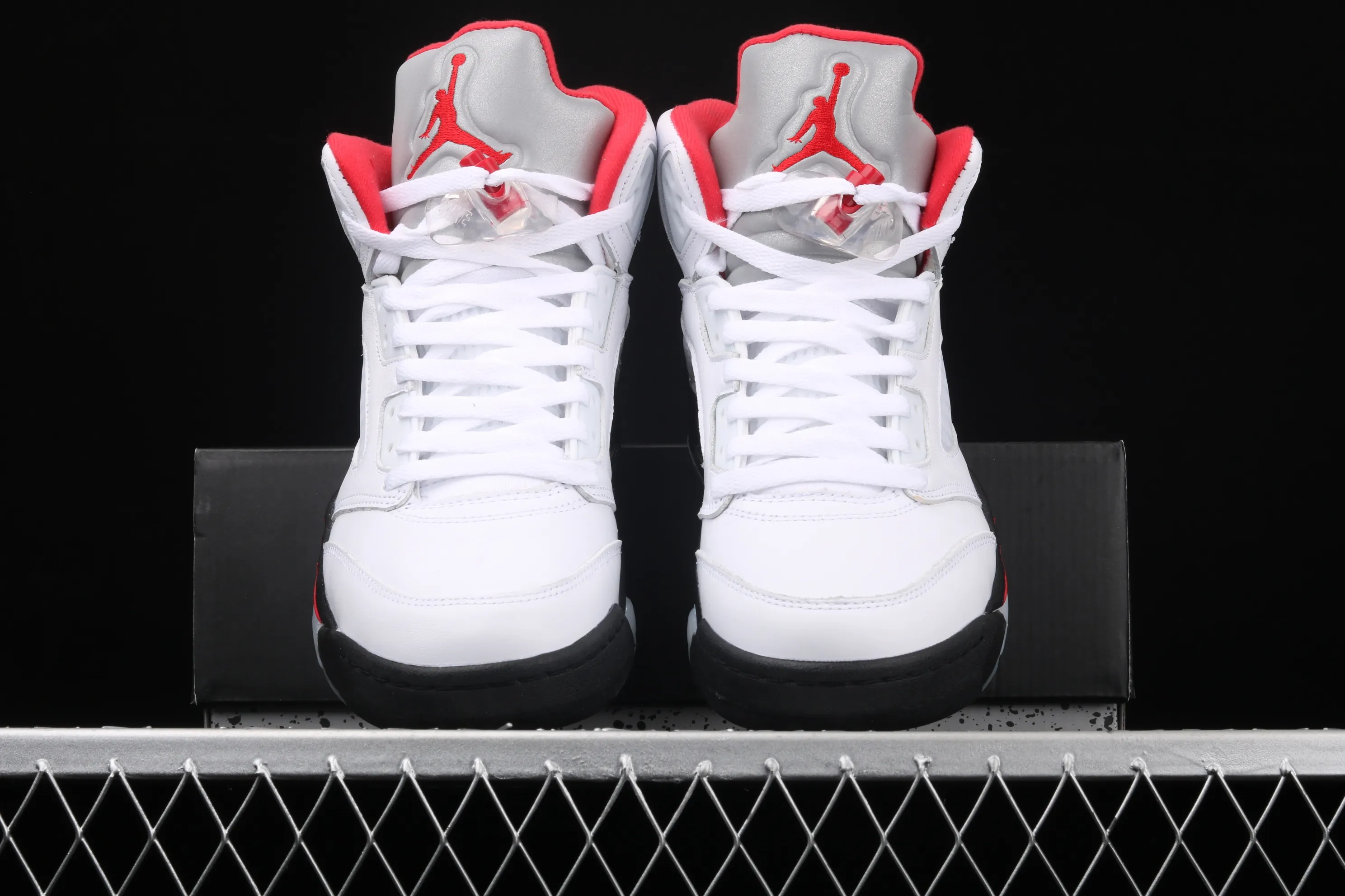 All Categories Air Jordan Jordan Series Basketball Shoes Air Jordan 5 Air Jordan 5 Fire Red AJ5 Joe 5 Rukawa Maple Fire Red Color DA1911-102